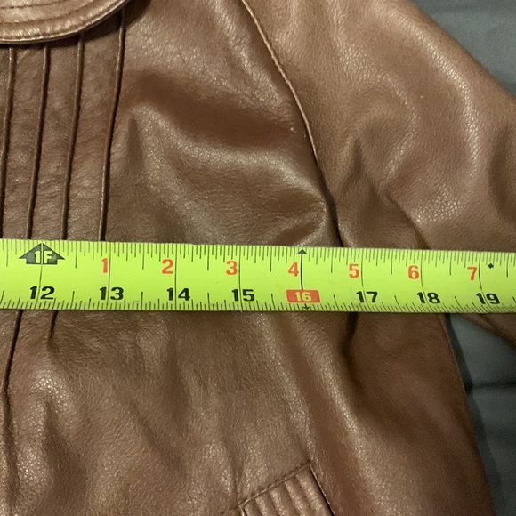 Danier women’s leather jacket - Picture 10 of 10